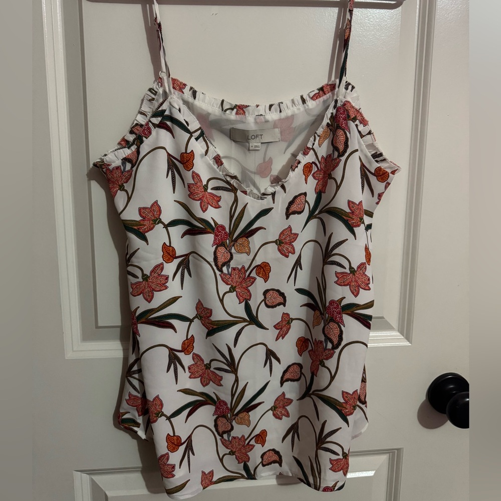 LOFT Floral Tank Top Medium Womens Ruffled V Neck Sleeveless Flower top